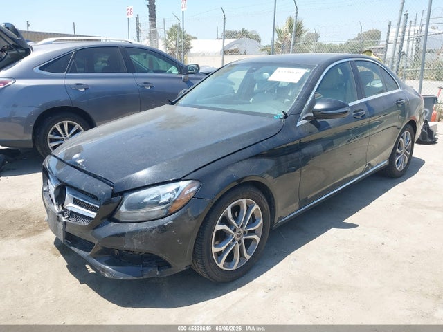 45338649 :رقم المزاد ، 55SWF4JB5HU220990 vin ، 2017 Mercedes-benz C 300 مزاد بيع
