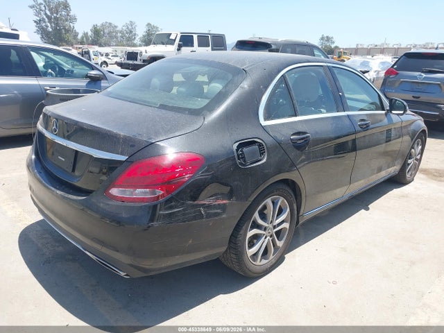 45338649 :رقم المزاد ، 55SWF4JB5HU220990 vin ، 2017 Mercedes-benz C 300 مزاد بيع