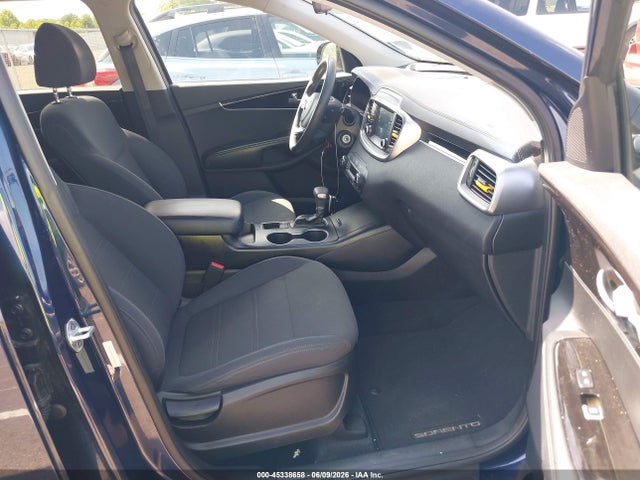 Auction sale of the 2019 Kia Sorento 3.3l Lx, vin: 5XYPG4A57KG490493, lot number: 45338658