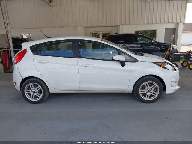 45338690 :رقم المزاد ، 3FADP4EJ1JM118763 vin ، 2018 Ford Fiesta Se مزاد بيع