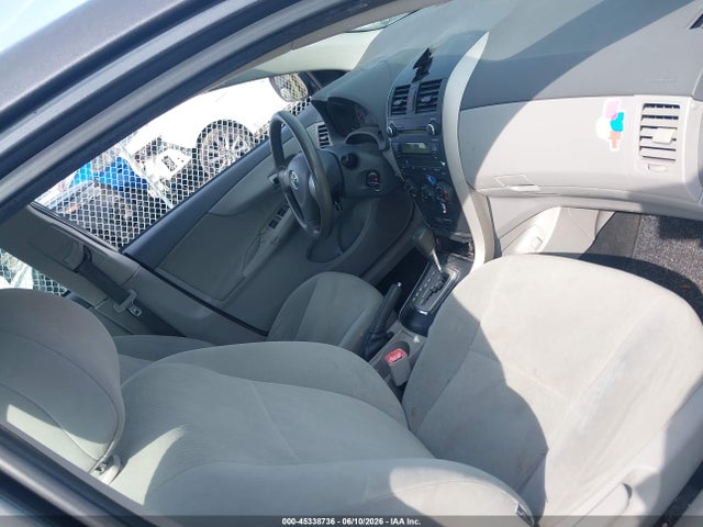 45338736 :رقم المزاد ، 2T1BU4EE2AC295506 vin ، 2010 Toyota Corolla Le مزاد بيع