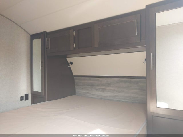 2018 Forest River Cherokee Grey Wolf Limited 26rl Travel Trailer მანქანა იყიდება აუქციონზე, vin: 4X4TCKB29JK044528, აუქციონის ნომერი: 45338738