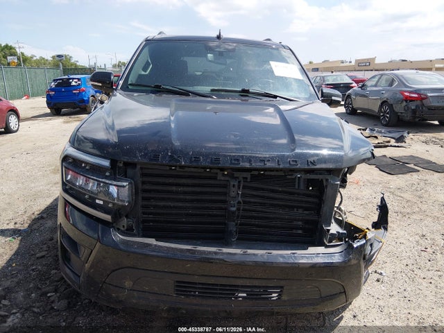 Ford Expedition Limited 2023 1FMJU2A89PEA34357 Image 13