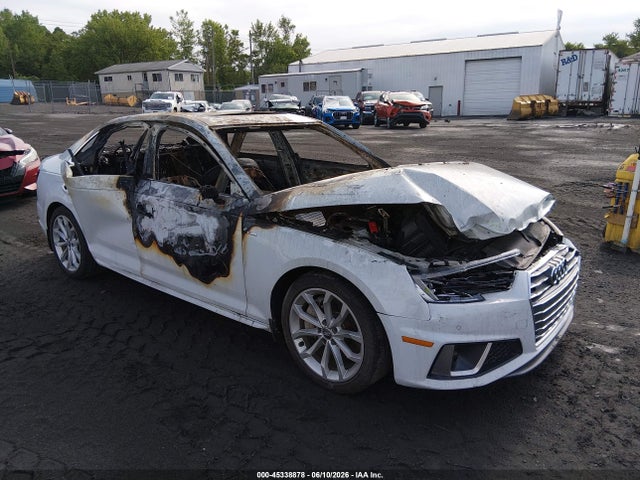 Продажа на аукционе авто 2019 Audi A4 45 Premium, vin: WAUENAF4XKA113892, номер лота: 45338878