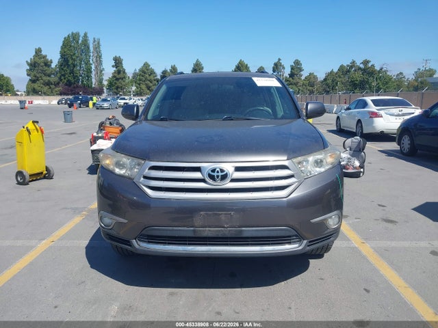 2013 Toyota Highlander Base Plus მანქანა იყიდება აუქციონზე, vin: 5TDZA3EH6DS037898, აუქციონის ნომერი: 45338908