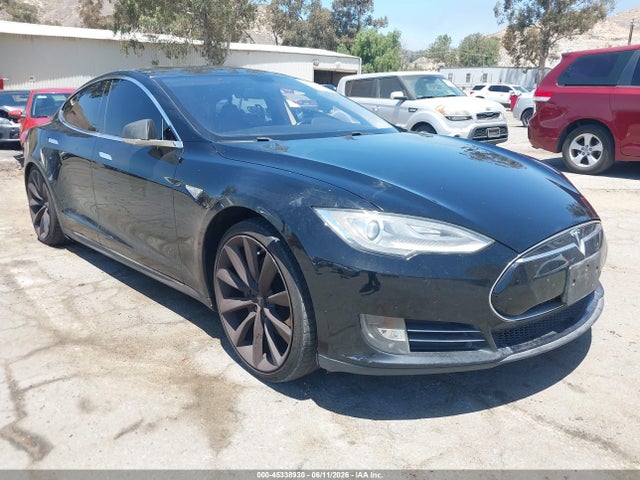 2012 Tesla Model S Performance/signature Performance მანქანა იყიდება აუქციონზე, vin: 5YJSA1DP6CFS00082, აუქციონის ნომერი: 45338930
