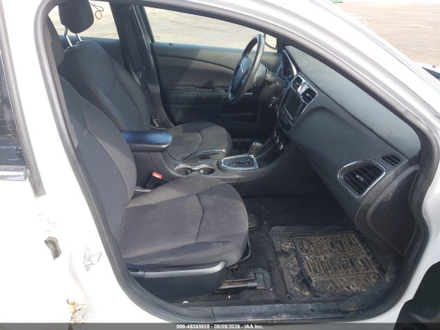2014 Chrysler 200 Lx მანქანა იყიდება აუქციონზე, vin: 1C3CCBAB7EN145308, აუქციონის ნომერი: 45338955