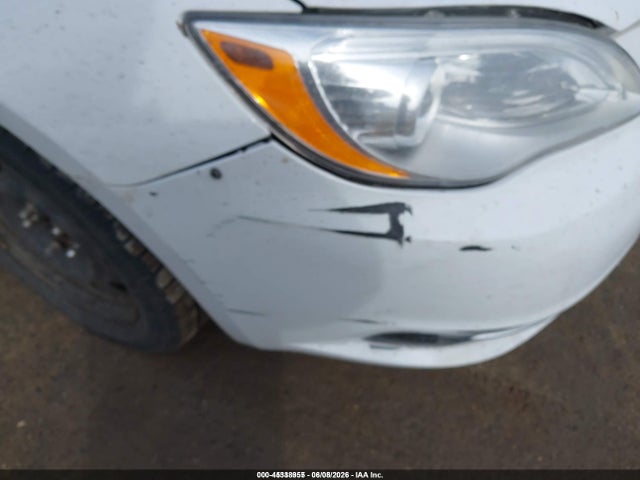 2014 Chrysler 200 Lx მანქანა იყიდება აუქციონზე, vin: 1C3CCBAB7EN145308, აუქციონის ნომერი: 45338955