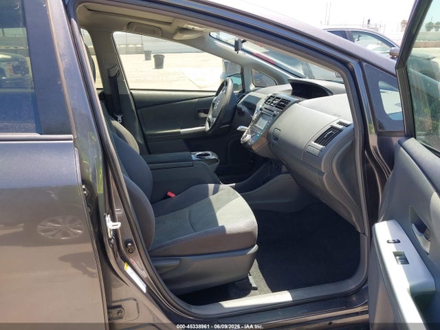 45338961 :رقم المزاد ، JTDZN3EU8EJ015143 vin ، 2014 Toyota Prius V Three مزاد بيع