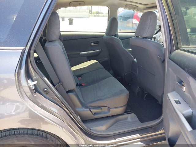 45338961 :رقم المزاد ، JTDZN3EU8EJ015143 vin ، 2014 Toyota Prius V Three مزاد بيع