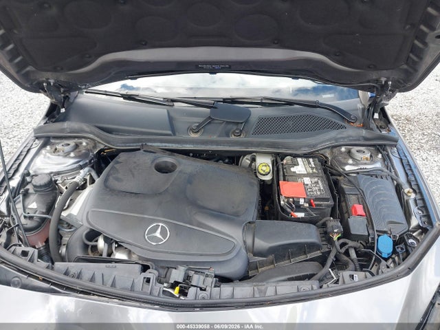 WDDSJ4GB6KN727224 Mercedes-Benz CLA 250 4MATIC