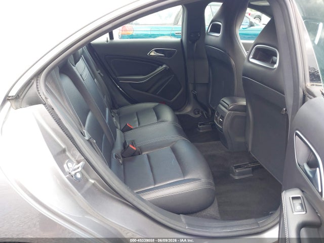 WDDSJ4GB6KN727224 Mercedes-Benz CLA 250 4MATIC