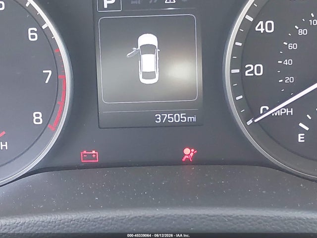 Hyundai ELANTRA SEL 2018 5NPD84LF5JH332070 Image 16