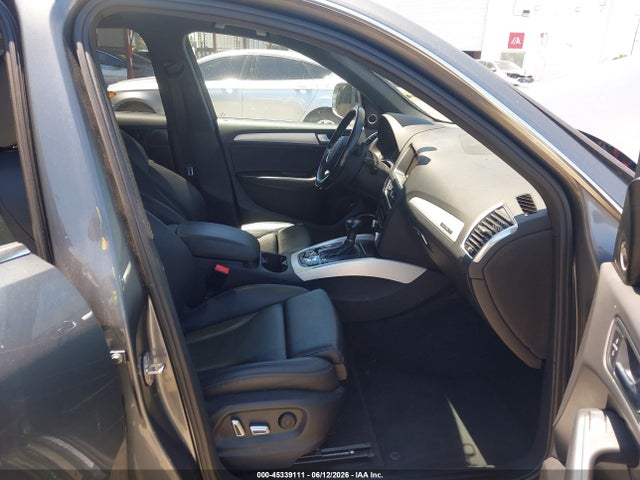 Audi Q5 2.0t Premium 2017 WA1M2AFP8HA049193 Image 5