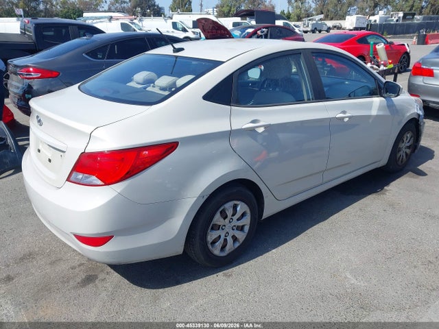 2016 Hyundai Accent Se მანქანა იყიდება აუქციონზე, vin: KMHCT4AE0GU107358, აუქციონის ნომერი: 45339130