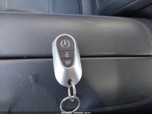 45339137 :رقم المزاد ، W1KAF4HB3NR041568 vin ، 2022 Mercedes-benz C 300 4matic مزاد بيع