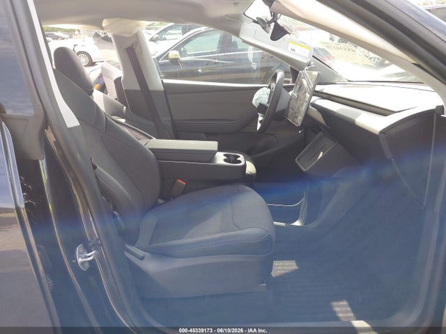 2026 Tesla Model Y მანქანა იყიდება აუქციონზე, vin: 7SAYGDED0TA606146, აუქციონის ნომერი: 45339173