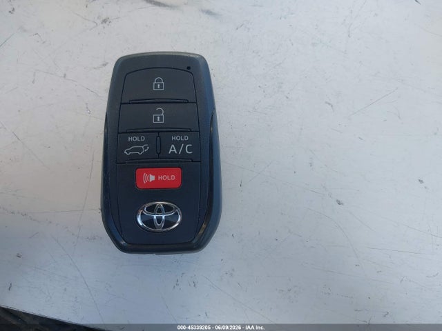Toyota BZ4X XLE 2025 JTMAAAAA1SA073664 Image 11