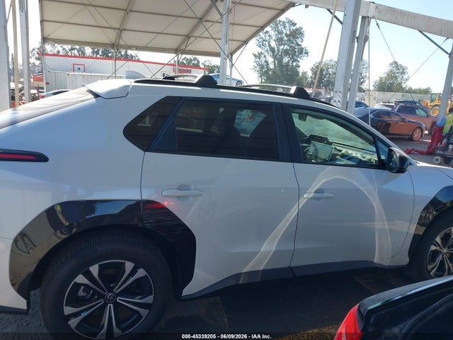 Toyota BZ4X XLE 2025 JTMAAAAA1SA073664 Image 13