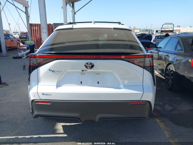 Toyota BZ4X XLE 2025 JTMAAAAA1SA073664 Image 16