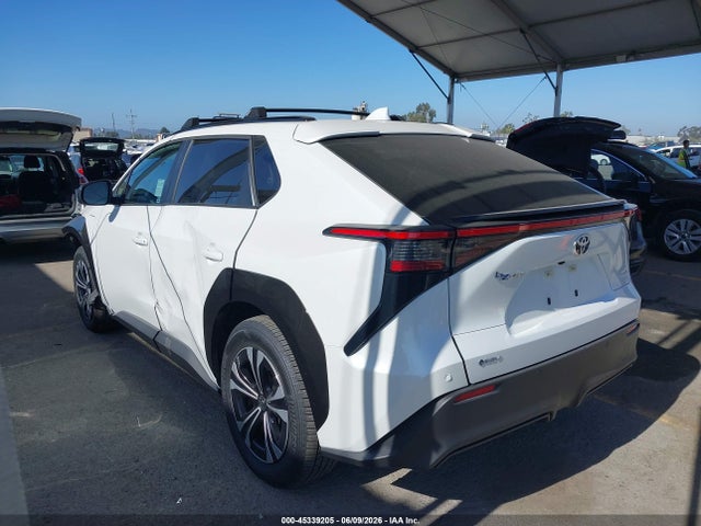 Toyota BZ4X XLE 2025 JTMAAAAA1SA073664 Image 3