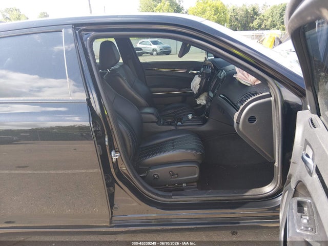 Aukcja sprzedaży 2018 Chrysler 300 300s, vin: 2C3CCABG7JH201593, numer aukcji: 45339249