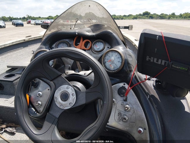 45339318 :رقم المزاد ، BUJ64488G223 vin ، 2023 Tracker 190 Tx Pro Team مزاد بيع