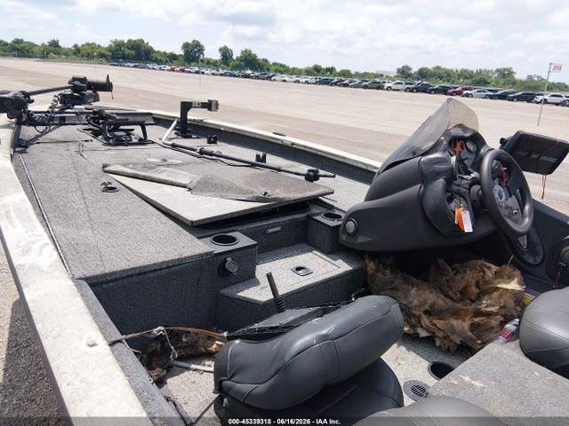 45339318 :رقم المزاد ، BUJ64488G223 vin ، 2023 Tracker 190 Tx Pro Team مزاد بيع