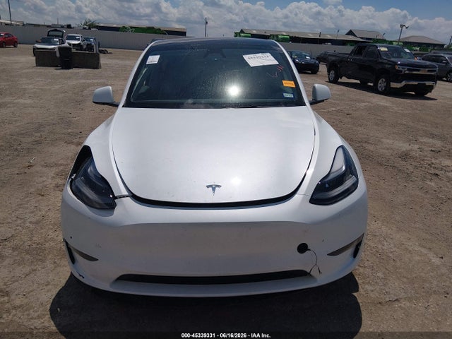 Продаж на аукціоні авто 2024 Tesla Model Y Long Range Dual Motor All-wheel Drive, vin: 7SAYGDEE3RA282370, номер лоту: 45339331
