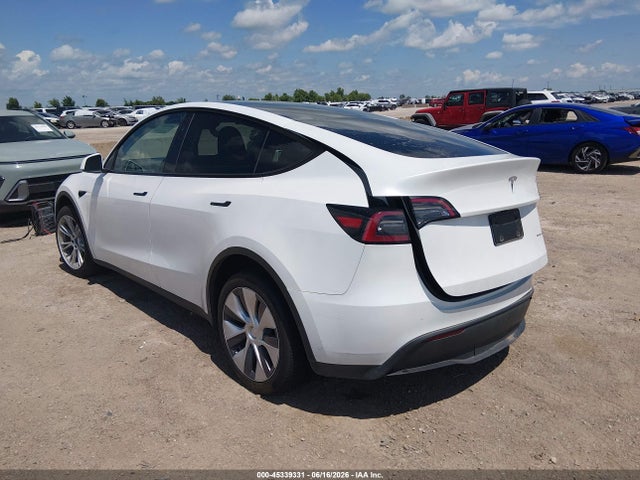 Продаж на аукціоні авто 2024 Tesla Model Y Long Range Dual Motor All-wheel Drive, vin: 7SAYGDEE3RA282370, номер лоту: 45339331