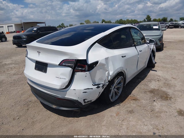 Продаж на аукціоні авто 2024 Tesla Model Y Long Range Dual Motor All-wheel Drive, vin: 7SAYGDEE3RA282370, номер лоту: 45339331