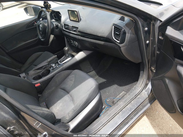 Продажа на аукционе авто 2016 Mazda Mazda3 I Sport, vin: JM1BM1T75G1282006, номер лота: 45339407