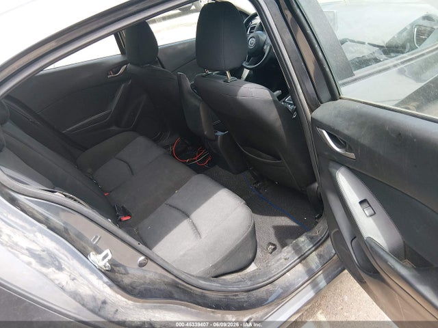 Продажа на аукционе авто 2016 Mazda Mazda3 I Sport, vin: JM1BM1T75G1282006, номер лота: 45339407