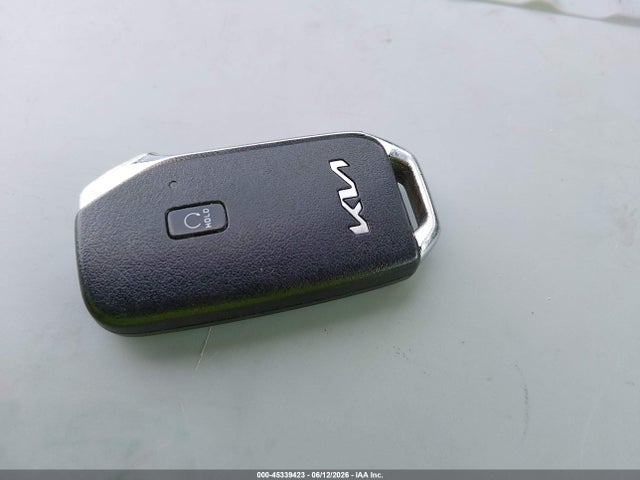 5XXG14J27NG102601 KIA K5 LXS