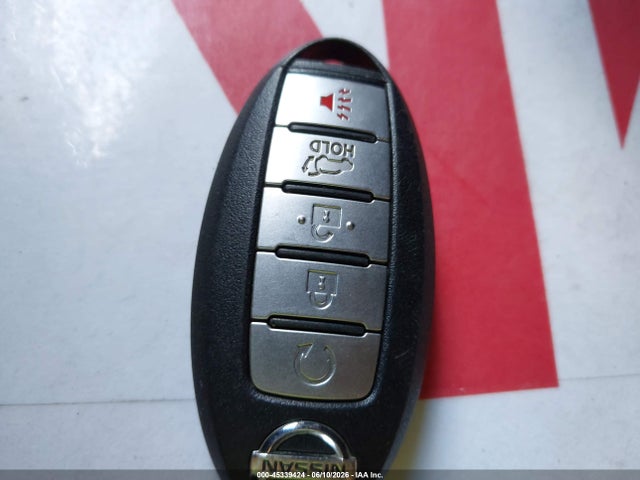 JN8AT2MV9JW310843 Nissan Rogue Sl