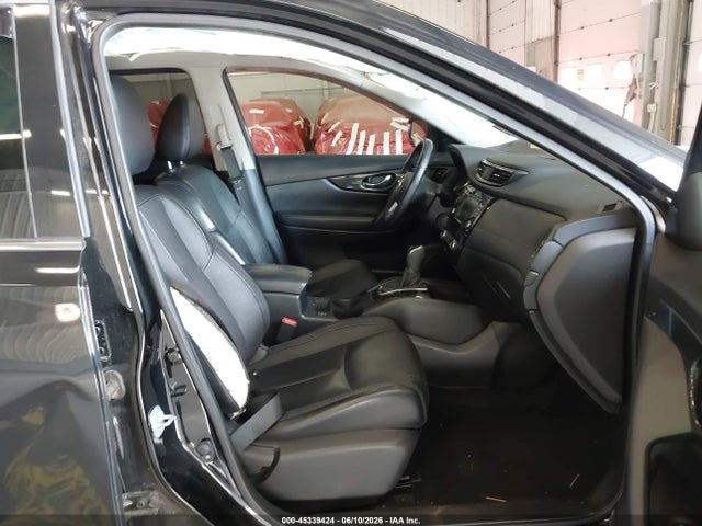 JN8AT2MV9JW310843 Nissan Rogue Sl