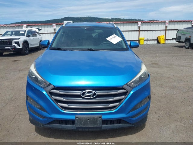KM8J3CA45GU088282 Hyundai TUCSON SE