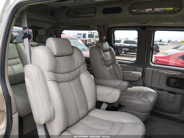 45339469 :رقم المزاد ، 1GDFG15T641133582 vin ، 2004 Gmc Savana Upfitter مزاد بيع