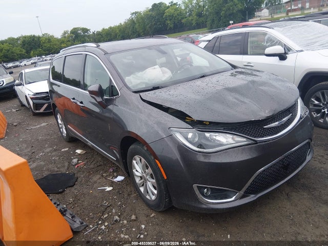 Aukcja sprzedaży 2018 Chrysler Pacifica Touring L, vin: 2C4RC1BG6JR204033, numer aukcji: 45339527