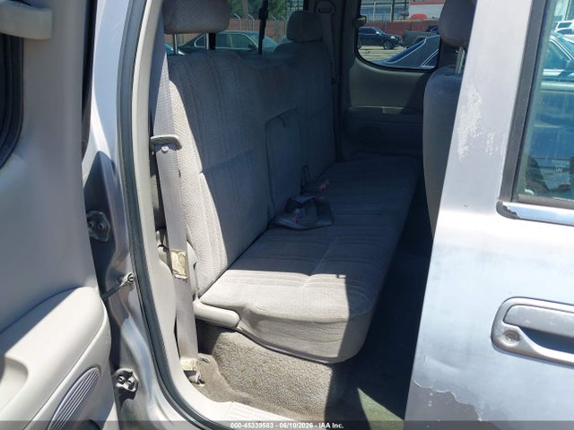 45339583 :رقم المزاد ، 5TBRT3419YS120299 vin ، 2000 Toyota Tundra Sr5 V8 مزاد بيع