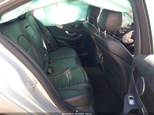 55SWF4JB7FU054405 Mercedes-Benz C 300