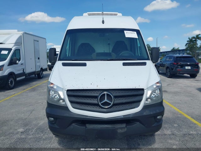 45339631 :رقم المزاد ، WD3PE7DD9GP177857 vin ، 2016 Mercedes-benz Sprinter 2500 Normal Roof مزاد بيع