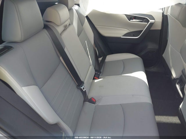 45339634 :رقم المزاد ، 2T3A1RFV0KW082108 vin ، 2019 Toyota Rav4 Xle Premium مزاد بيع