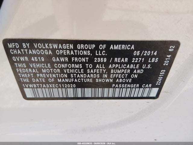 1VWBT7A3XEC112020 Volkswagen Passat 1.8t Se