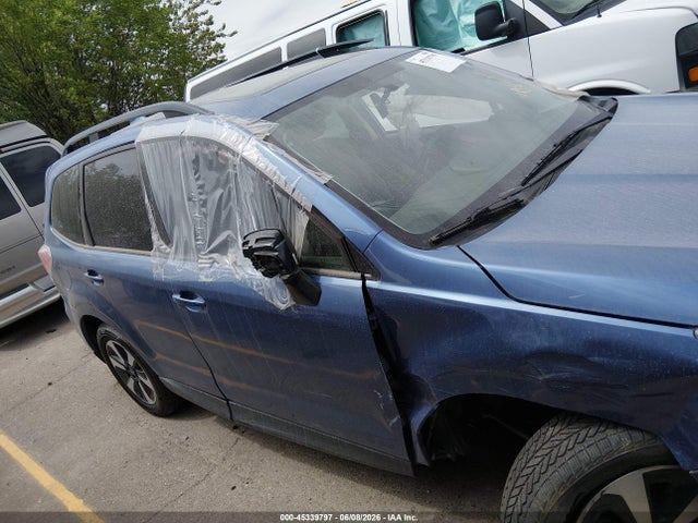 Subaru Forester 2.5i Premium 2018 JF2SJAGC4JH566811 Image 13