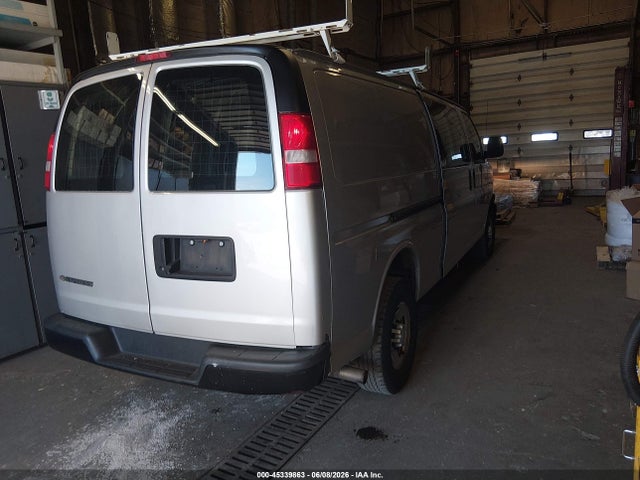 Chevrolet Express 3500 Work Van 2018 1GCZGHFP8J1341924 Image 4