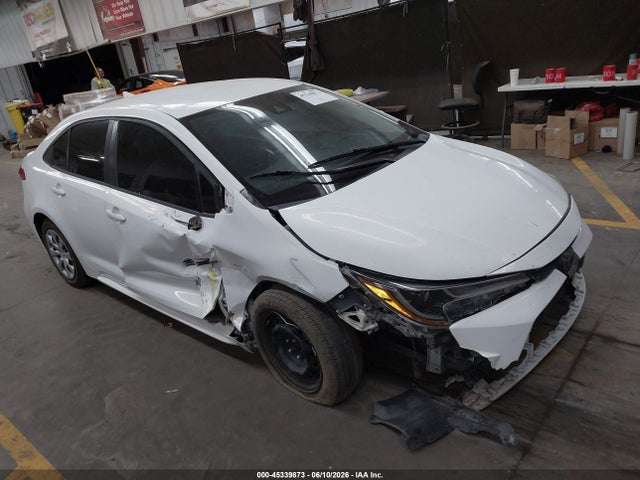 Toyota COROLLA LE 2020 5YFEPRAE6LP024099 Image 1