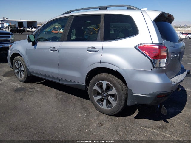 Subaru Forester 2.5i Limited 2018 JF2SJAJC9JH518777 Image 3