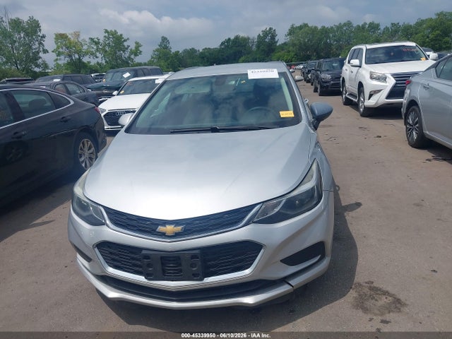 Продаж на аукціоні авто 2018 Chevrolet Cruze Lt Auto, vin: 1G1BE5SM9J7166090, номер лоту: 45339950