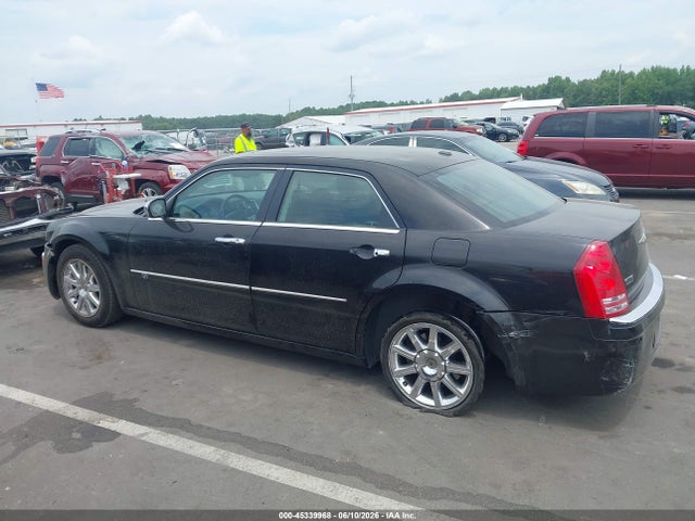 2010 Chrysler 300c Hemi მანქანა იყიდება აუქციონზე, vin: 2C3CA6CT7AH114811, აუქციონის ნომერი: 45339968